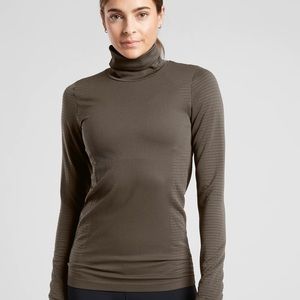 Athleta flurry blizzard seamless turtleneck